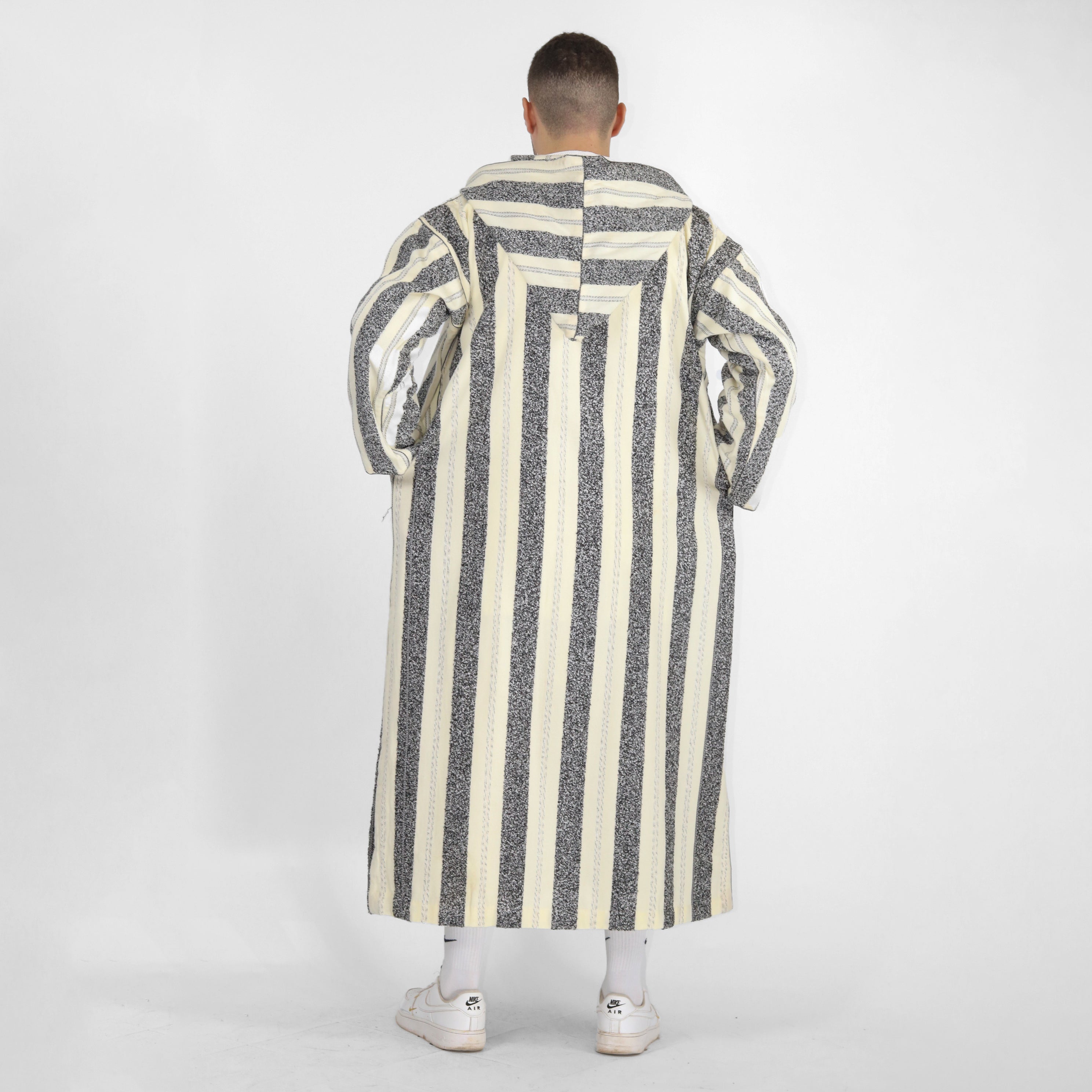 Royal Ripples Long Sleeve Plaid Style Hooded Djellaba Thobes